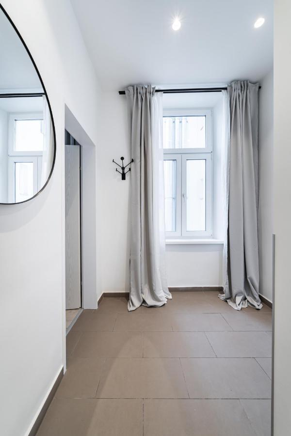 Zeus Design Apartments Wina Bagian luar foto