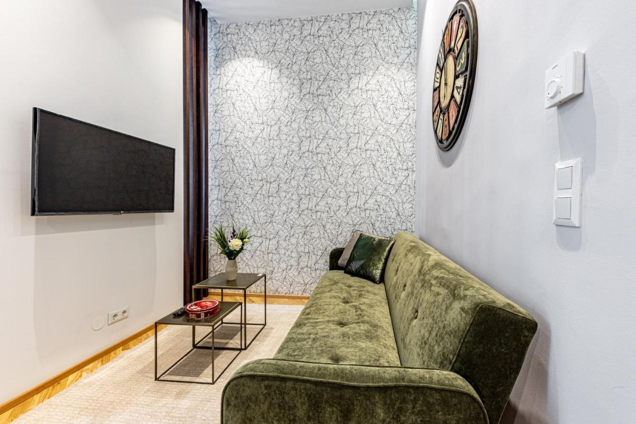 Zeus Design Apartments Wina Bagian luar foto